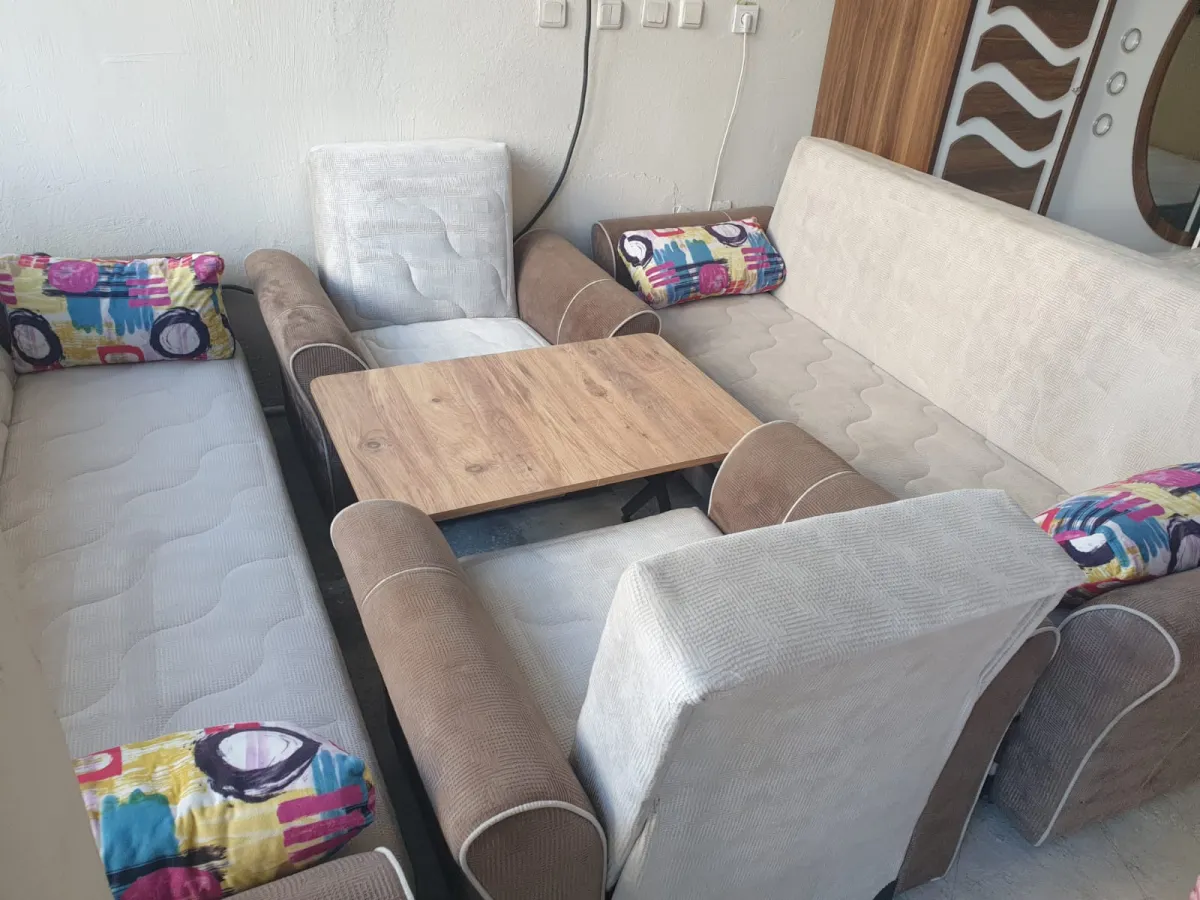 İkinci El oturma grubu